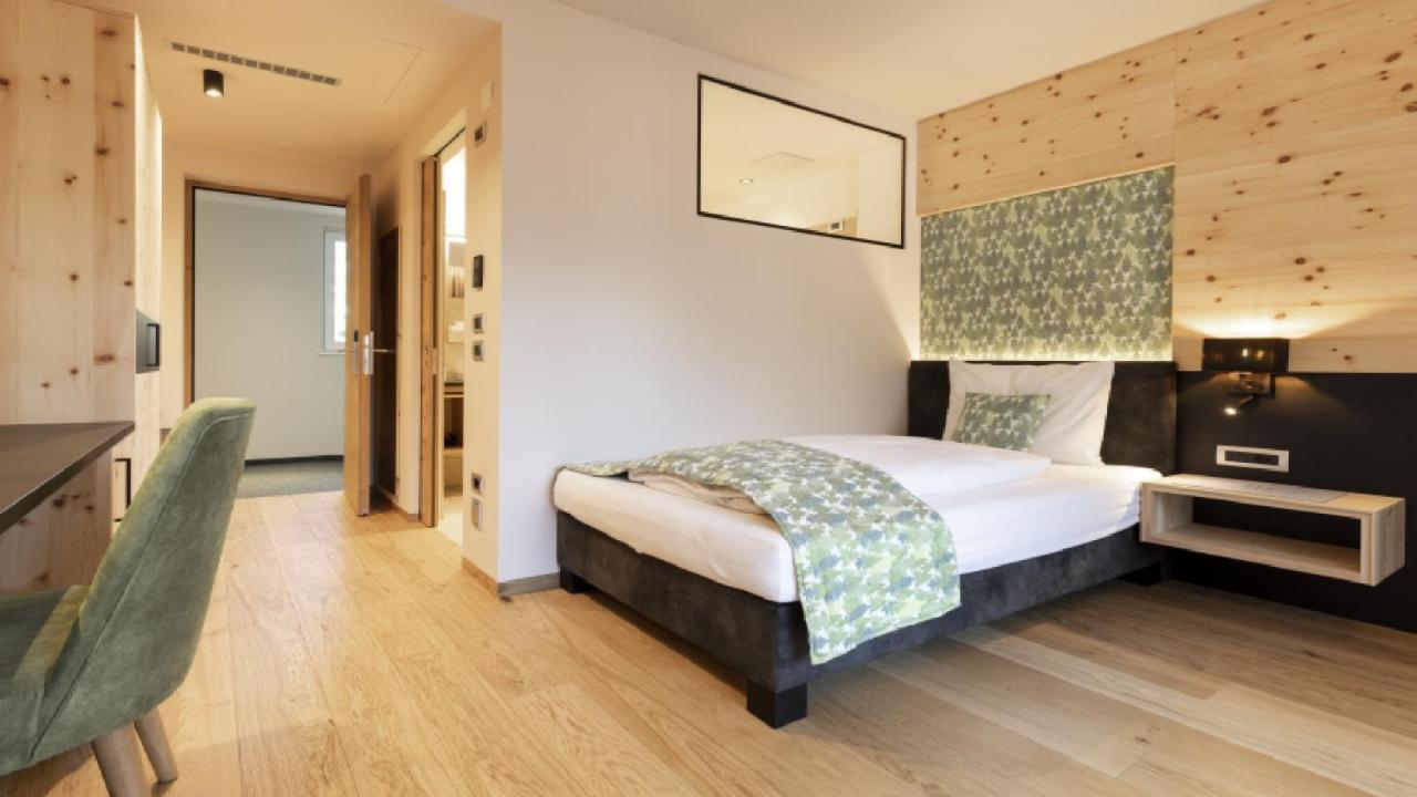 Cityhotel Goldener Adler B&B Chiusa Esterno foto