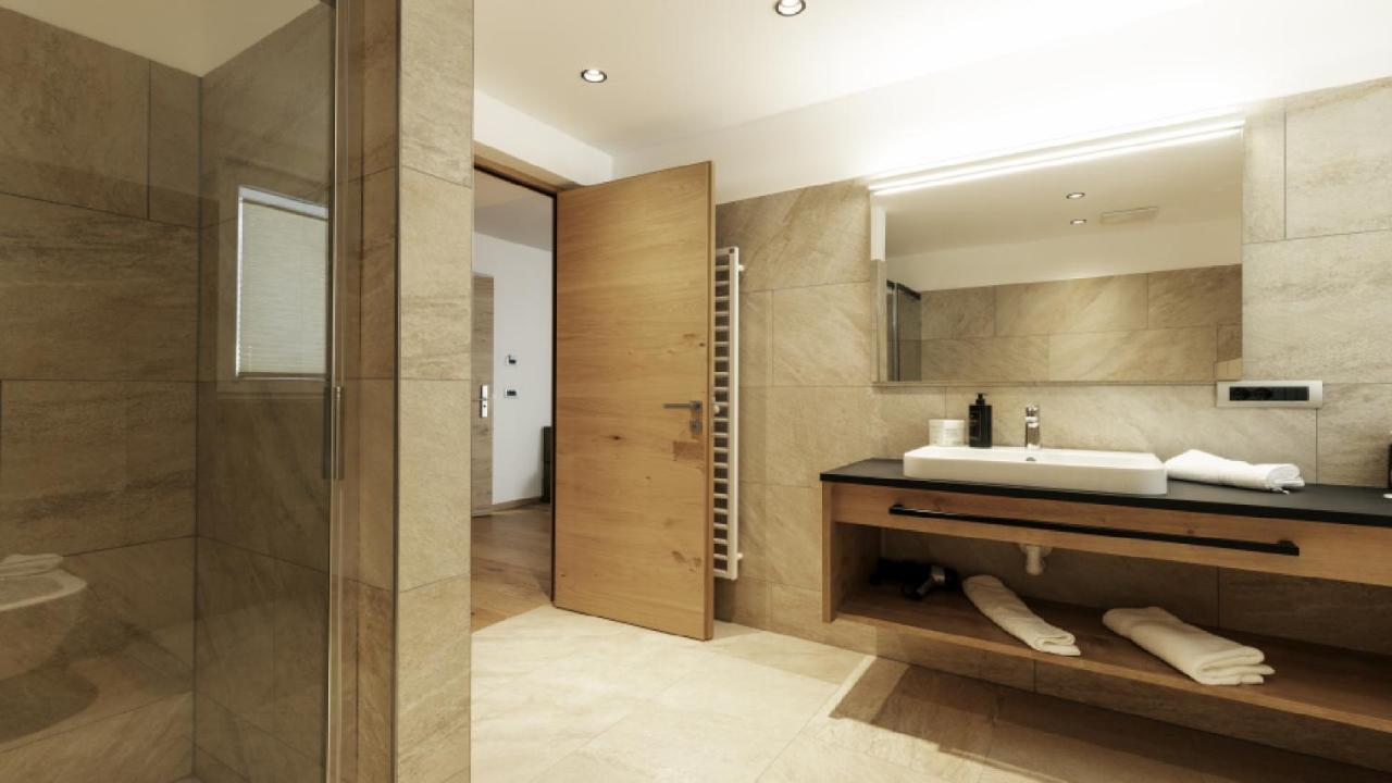 Cityhotel Goldener Adler B&B Chiusa Esterno foto