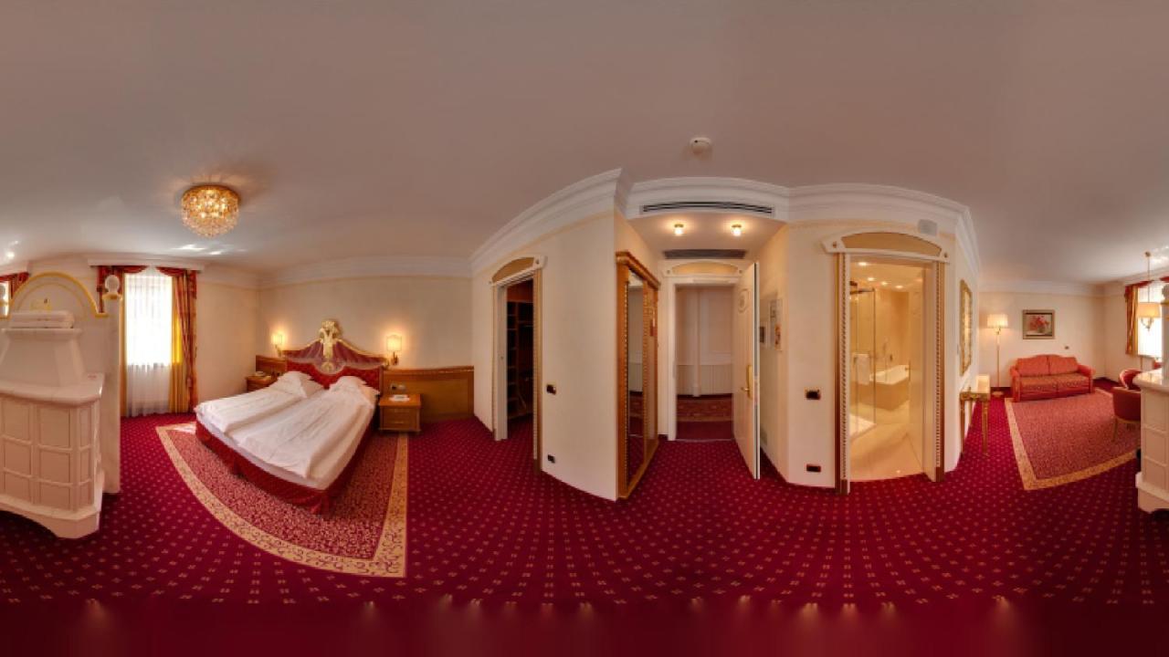 Cityhotel Goldener Adler B&B Chiusa Esterno foto