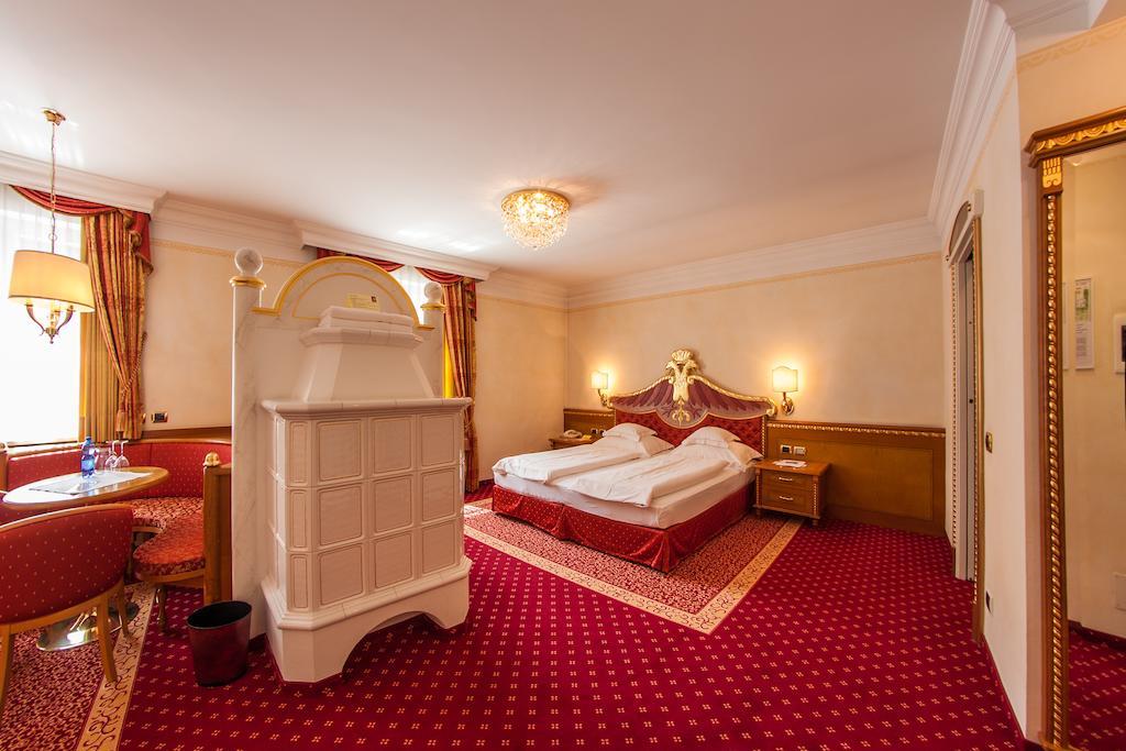 Cityhotel Goldener Adler B&B Chiusa Camera foto
