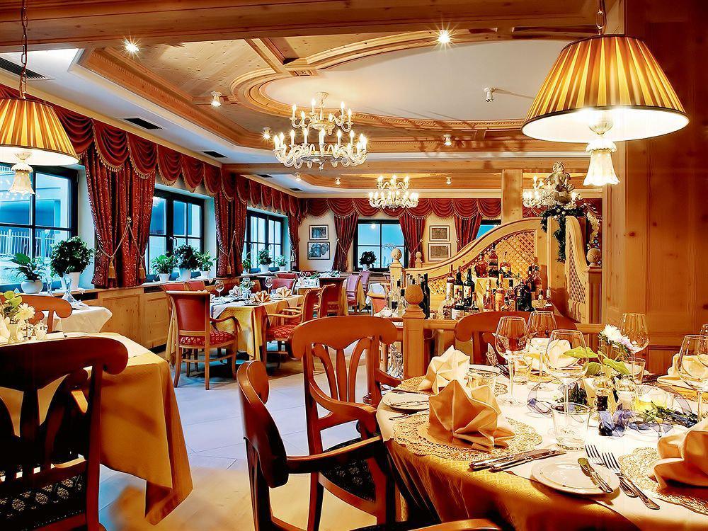 Cityhotel Goldener Adler B&B Chiusa Esterno foto
